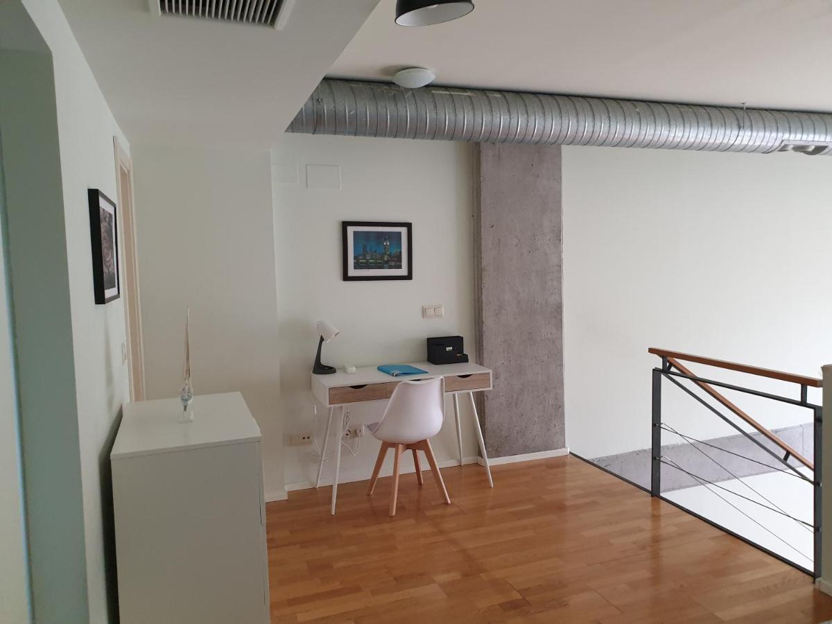 Cozy Loft In Tres Cantos, 20 Min To Madrid Apartment *